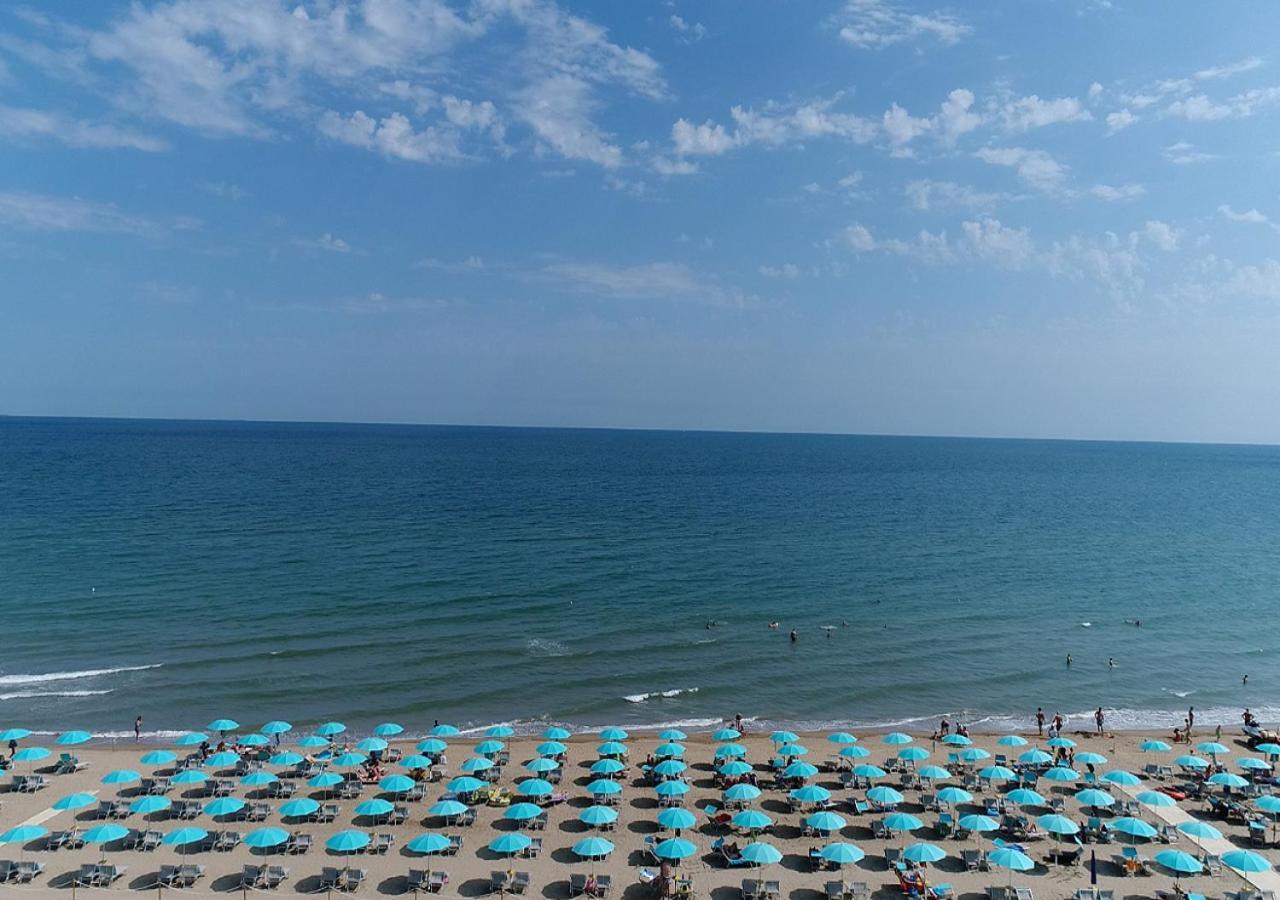 Camping Village Malibu Beach Τζεσόλο Λίντο Εξωτερικό φωτογραφία
